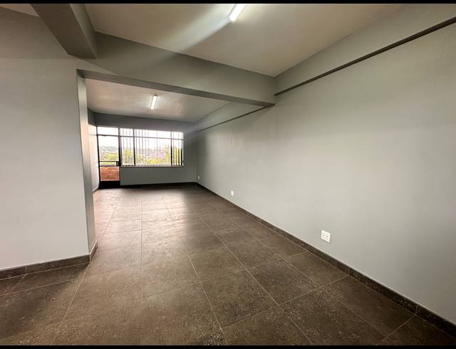 79M² OFFICE TO LET IN GREENSIDE